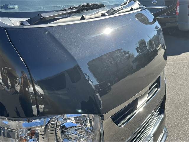 TOYOTA HIACE van 2WD 2021