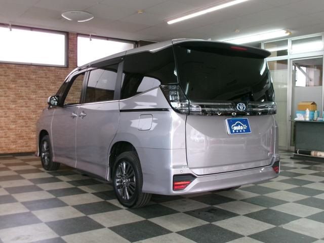 TOYOTA VOXY HYBRID 4WD 2023