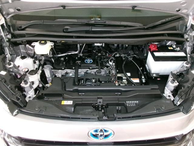 TOYOTA VOXY HYBRID 4WD 2023
