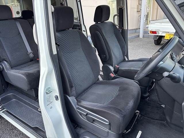 NISSAN SERENA  S-HYBRID 2014