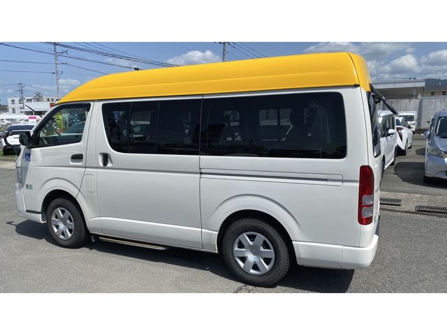 TOYOTA HIACE van 2WD 2012