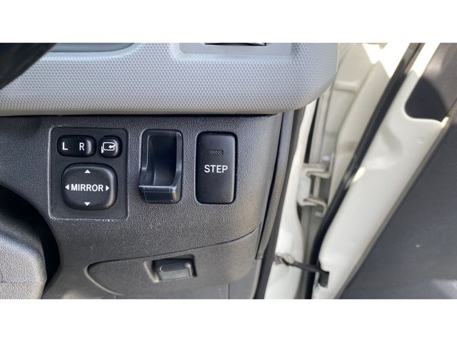 TOYOTA HIACE van 2WD 2012