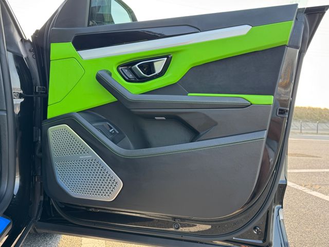 LAMBORGHINI LAMBORGHINI URUS 2020