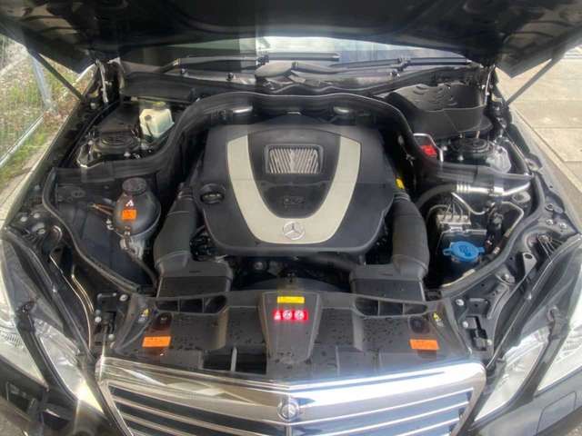 MERCEDES BENZ MERCEDES BENZ E class sedan 2009