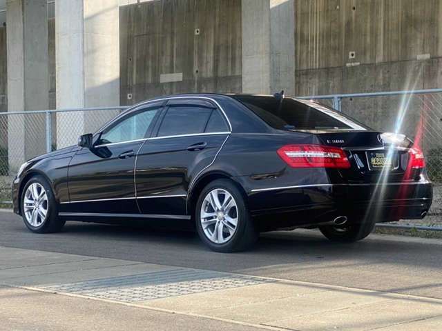 MERCEDES BENZ MERCEDES BENZ E class sedan 2009