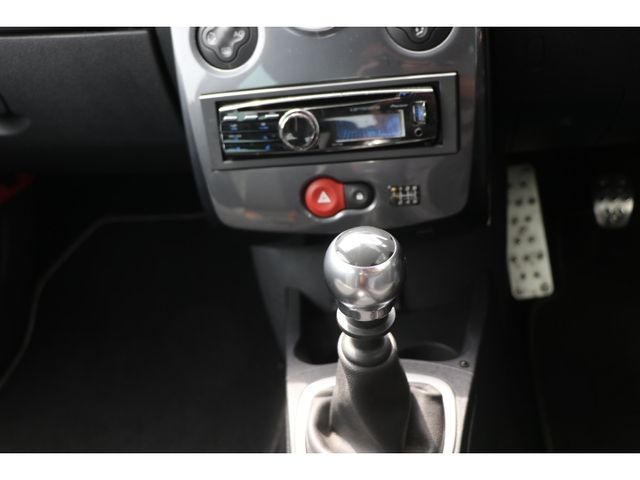 RENAULT RENAULT LUTECIA 2010