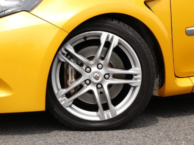 RENAULT RENAULT LUTECIA 2010