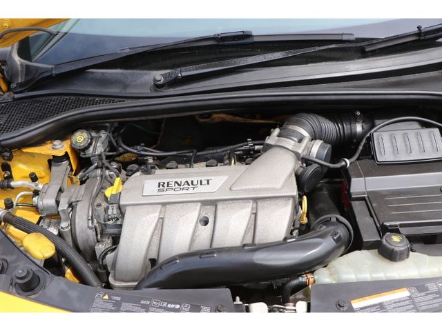 RENAULT RENAULT LUTECIA 2010