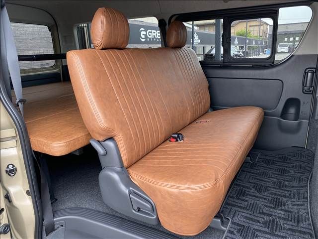 TOYOTA HIACE van 4WD 2024