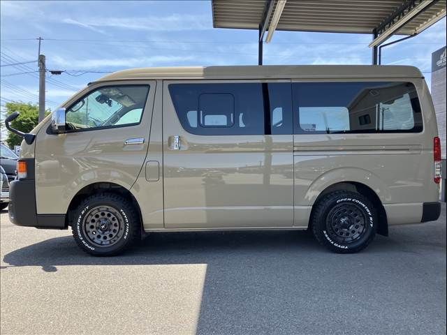 TOYOTA HIACE van 4WD 2024