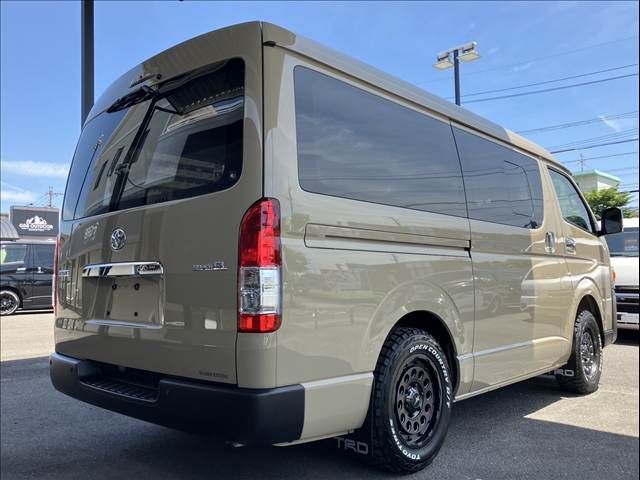 TOYOTA HIACE van 4WD 2024