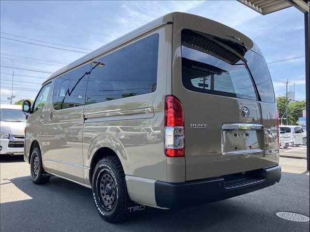TOYOTA HIACE van 4WD 2024