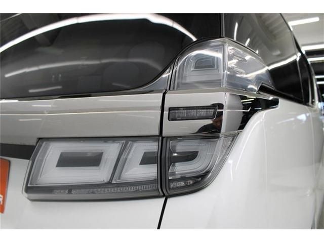 TOYOTA VELLFIRE 2019