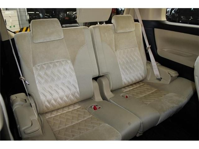 TOYOTA VELLFIRE 2019