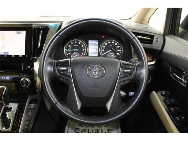 TOYOTA VELLFIRE 2019