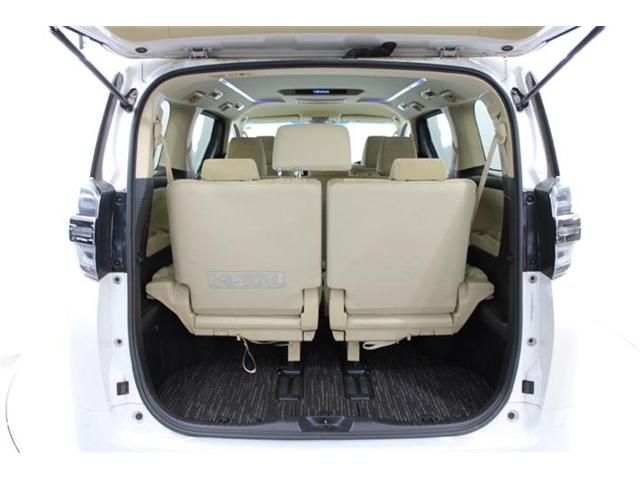 TOYOTA VELLFIRE 2019