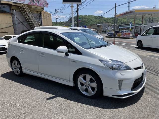 TOYOTA PRIUS 2014