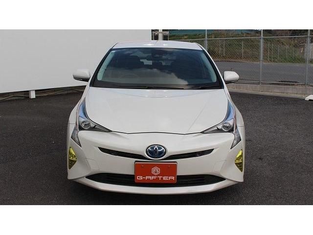 TOYOTA PRIUS 2016