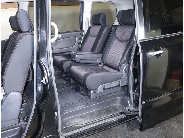 NISSAN SERENA  WG 2012