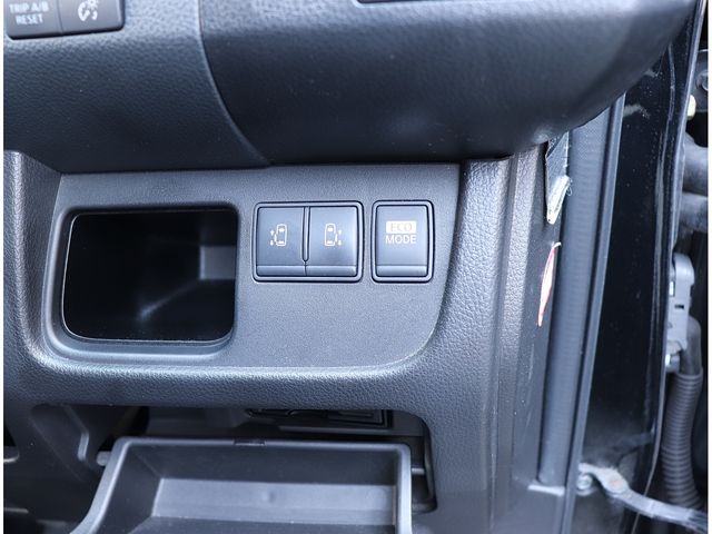 NISSAN SERENA  WG 2012