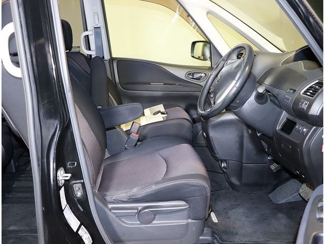 NISSAN SERENA  WG 2012