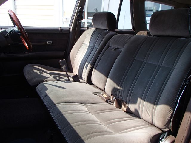 NISSAN GLORIA van 1988