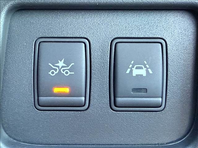 NISSAN SERENA  S-HYBRID 2014