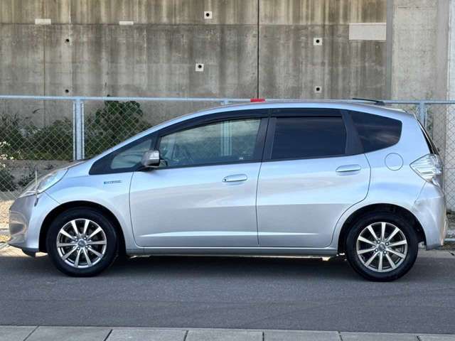 HONDA FIT HYBRID 2010