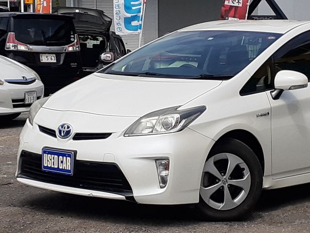 TOYOTA PRIUS 2012