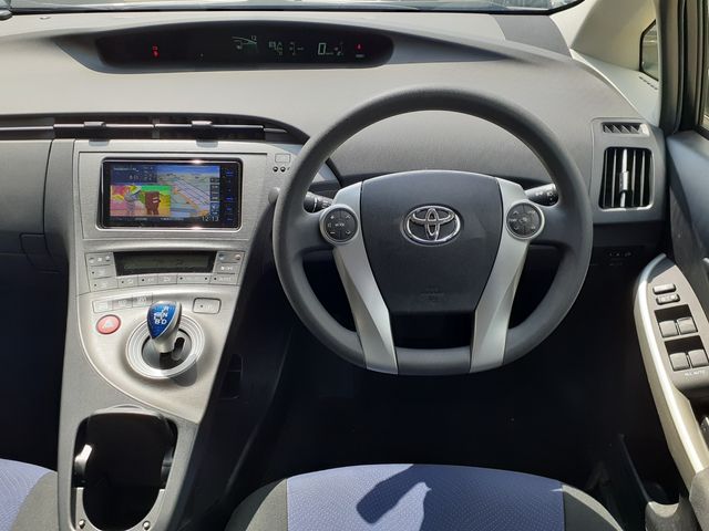 TOYOTA PRIUS 2012