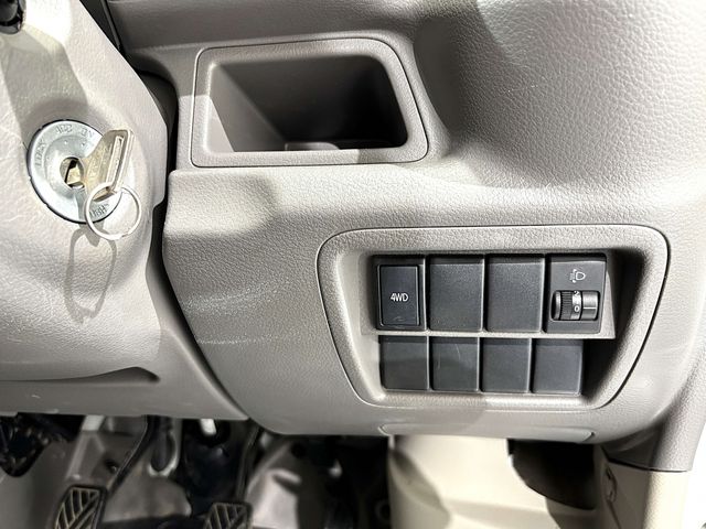 NISSAN NV100 CLIPPER 4WD 2017