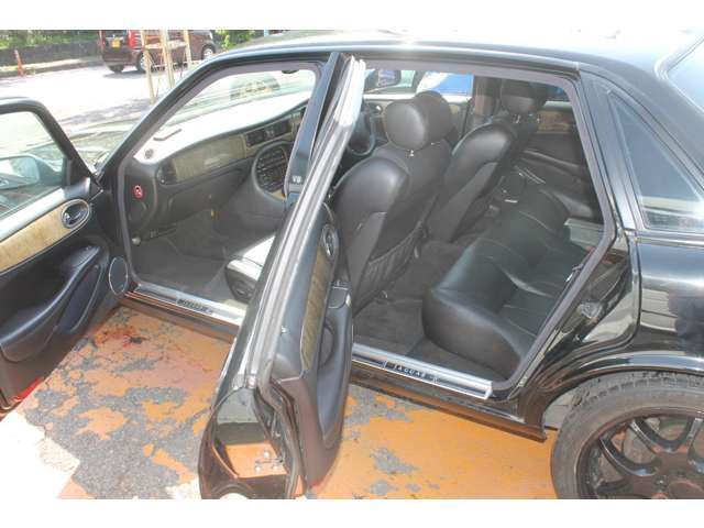 JAGUAR JAGUAR XJseries sedan 2001