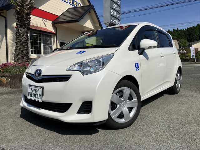 TOYOTA RACTIS 2013