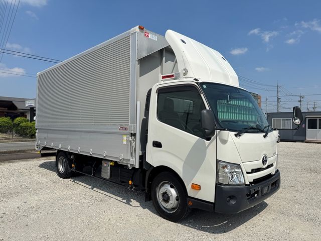 TOYOTA DYNA 2020