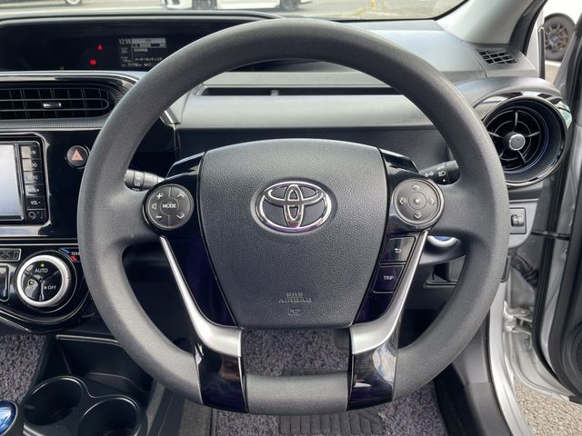 TOYOTA AQUA 2018