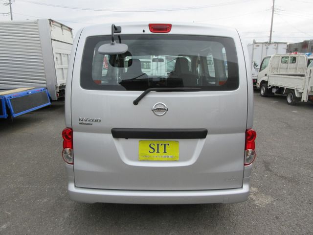 NISSAN NV200 VANETTE van 2011