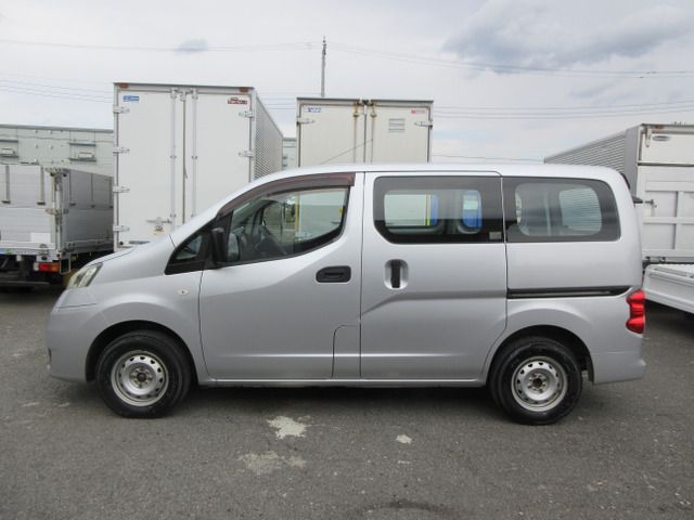 NISSAN NV200 VANETTE van 2011