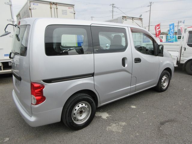 NISSAN NV200 VANETTE van 2011