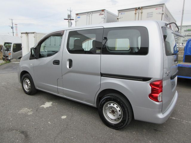 NISSAN NV200 VANETTE van 2011