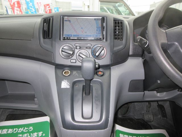 NISSAN NV200 VANETTE van 2011