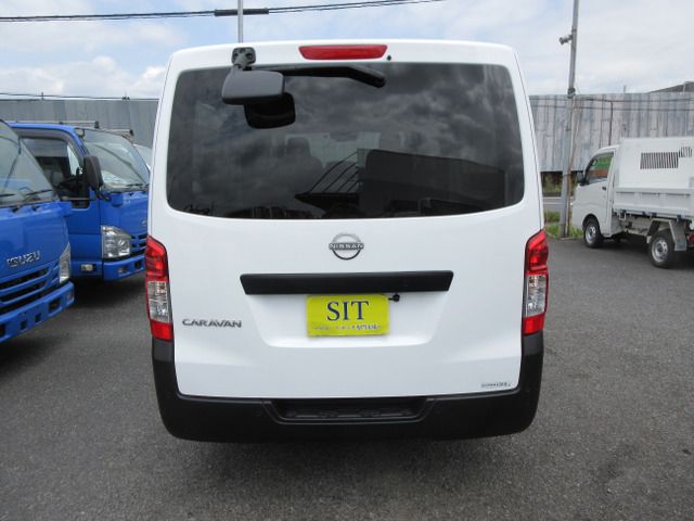 NISSAN CARAVAN van 2WD 2022