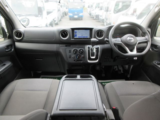 NISSAN CARAVAN van 2WD 2022