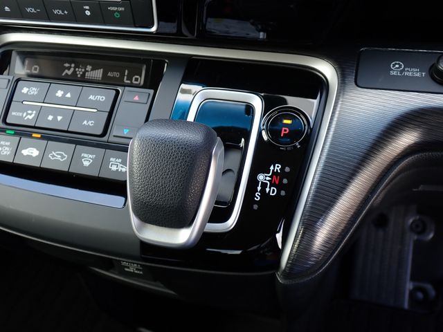 HONDA STEPWAGON SPADA HYBRID 2018