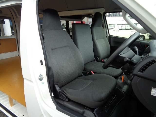 TOYOTA HIACE van 2WD 2017