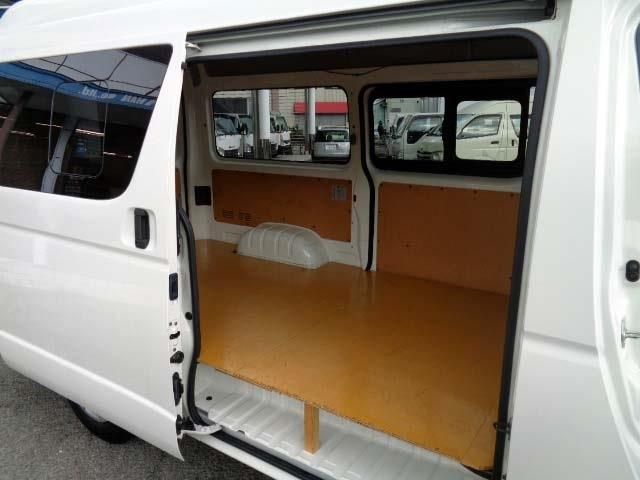 TOYOTA HIACE van 2WD 2017
