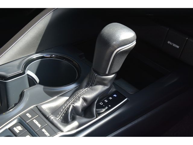 TOYOTA CAMRY HYBRID 2019