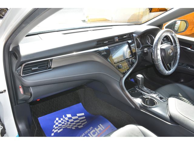 TOYOTA CAMRY HYBRID 2019