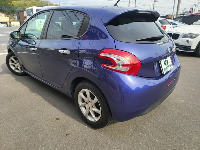 PEUGEOT PEUGEOT 208 2016