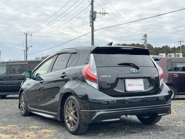 TOYOTA AQUA 2012