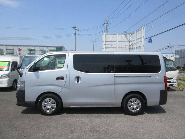 NISSAN NV350 CARAVAN 2019